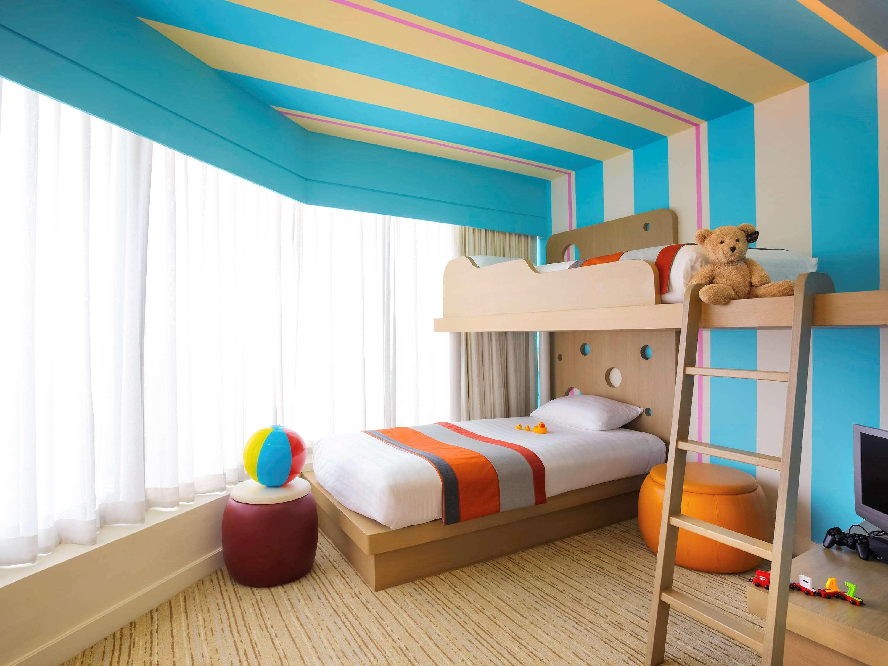Pullman Pattaya Hotel G Kültér fotó Family room