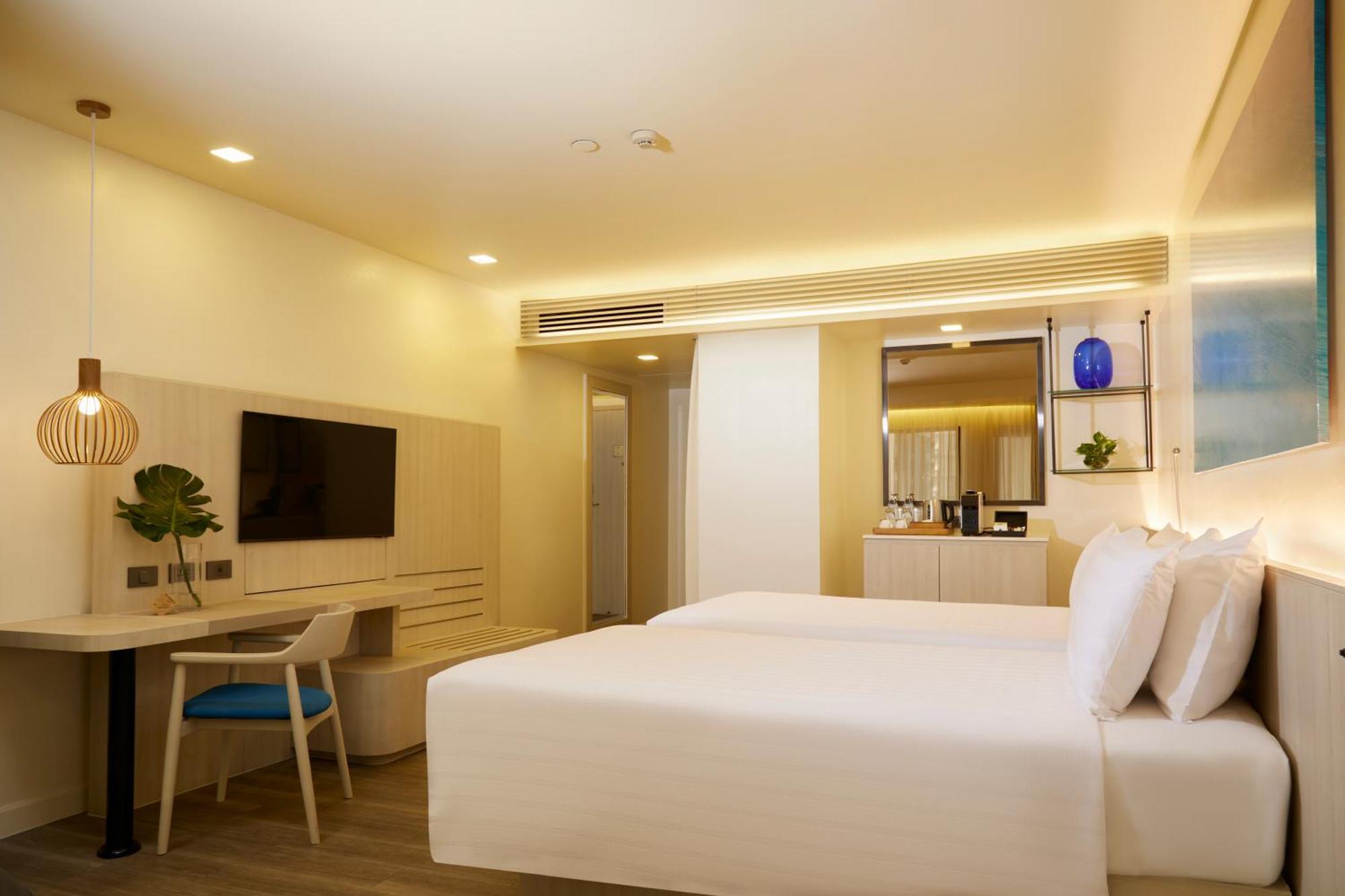 Pullman Pattaya Hotel G Kültér fotó Deluxe Room