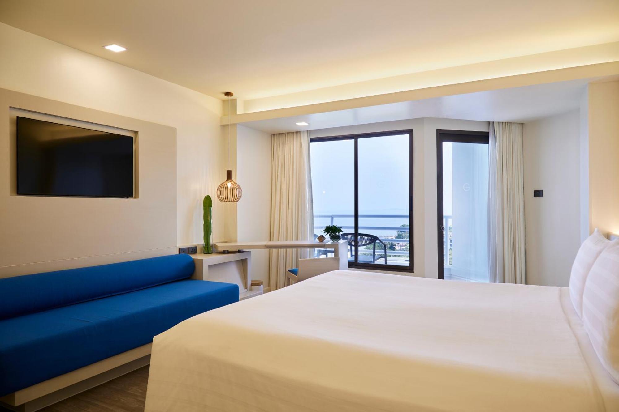 Pullman Pattaya Hotel G Kültér fotó Deluxe Ocean View